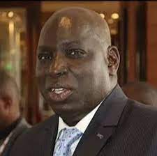 Madiambal Diagne fusille Macky Sall et adoube Amadou Ba