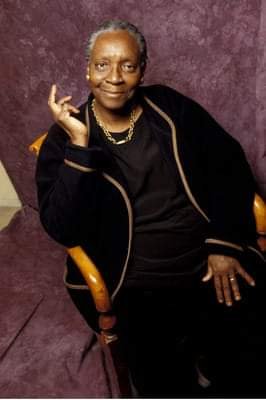 Une Lumière Littéraire Qui Ne S’éteindra Jamais – Magazine Sénégal Njaay – Senegal-njaay.com