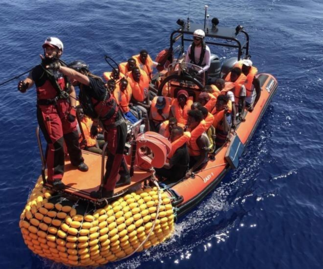 46-migrants-senegalais-secourus-par-la-marine-royale-marocaine