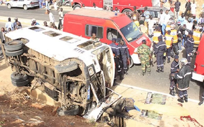 Keur Massar : une collision entre un camion-citerne et un « Ndiaga Ndiaye » fait un mort