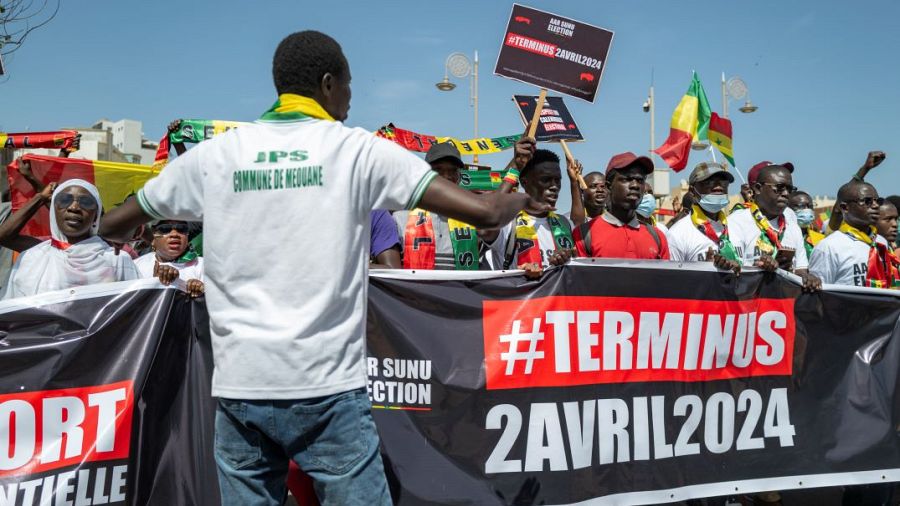 SÉNÉGAL – Manifestations pour exiger une nouvelle date pour la présidentielle