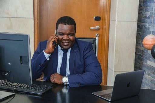 SÉNÉGAL – Camille Bounama Sylla, un ancien “sans papier” qui fait bouger les lignes