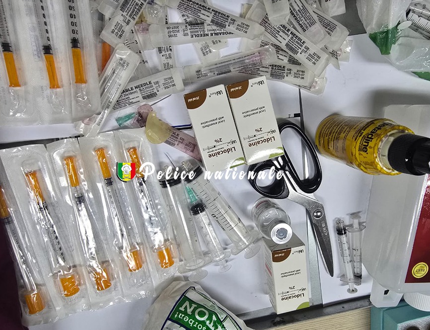 La DSC interpelle trois personnes pour vente de produits médicaux illégaux