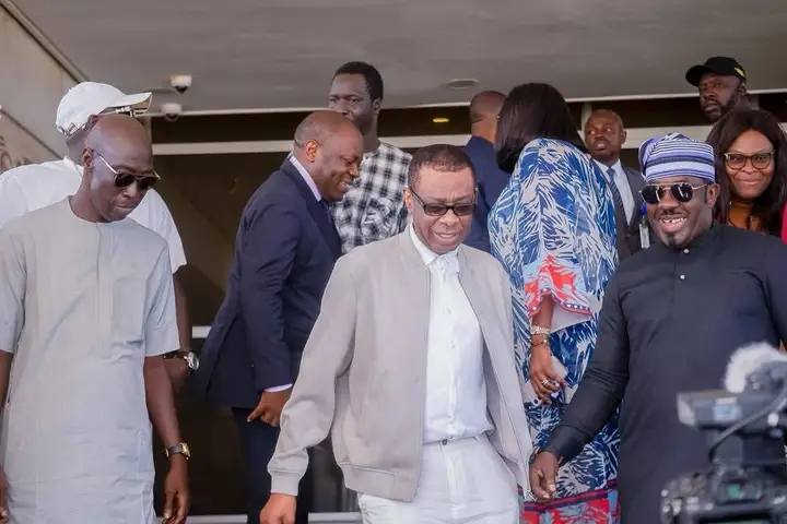 FEMUA 18 : Youssou Ndour accueilli en star à Abidjan